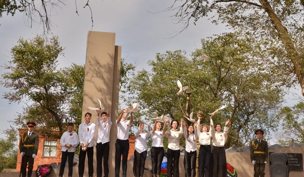    ???????????????????????????????????? redaktor