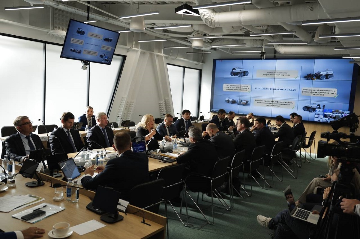    Участники совещания отметили, что беспилотная авиация уже демонстрирует реальный вклад в экономику страны