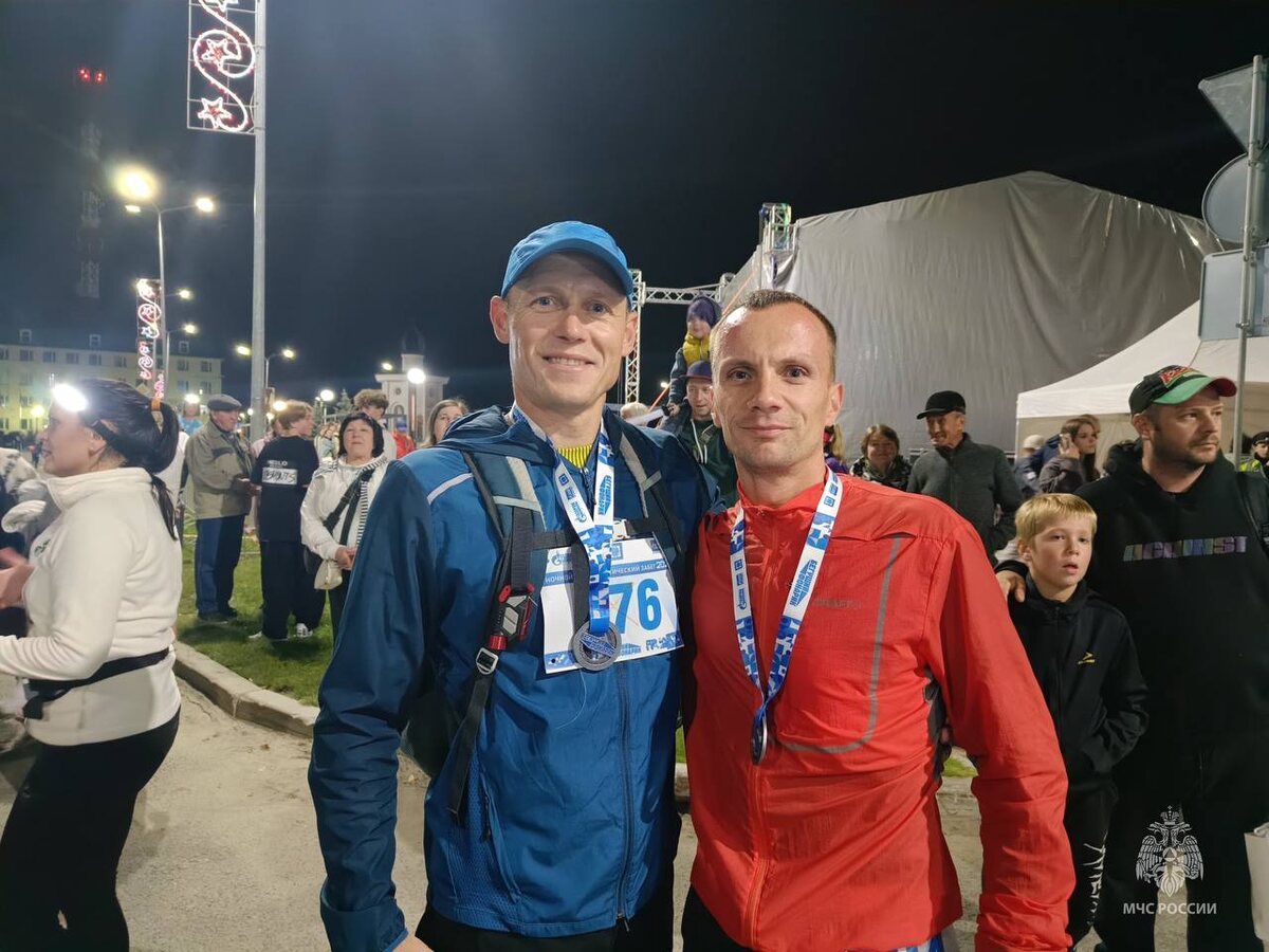    В Югорске прошел традиционный ночной забег «Бегущий фонарик»