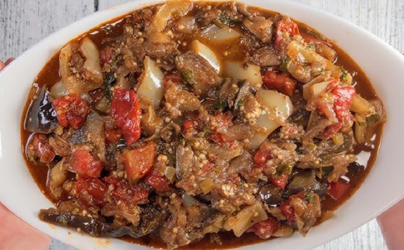 Болгарская манджа: южное рагу из баклажанов, которое заменит мясо