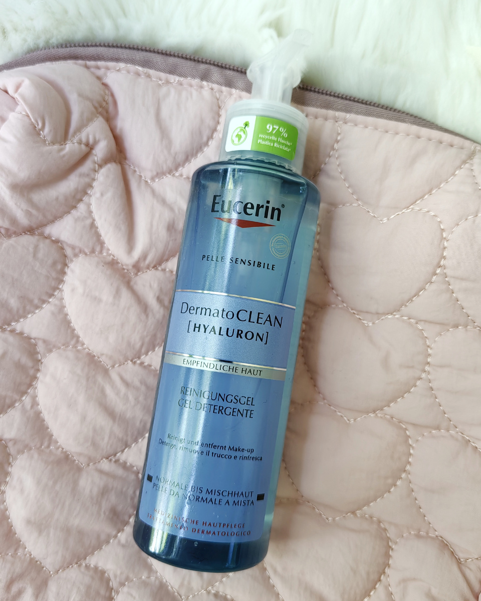 Гель для умывания от бренда "Eucerin" 