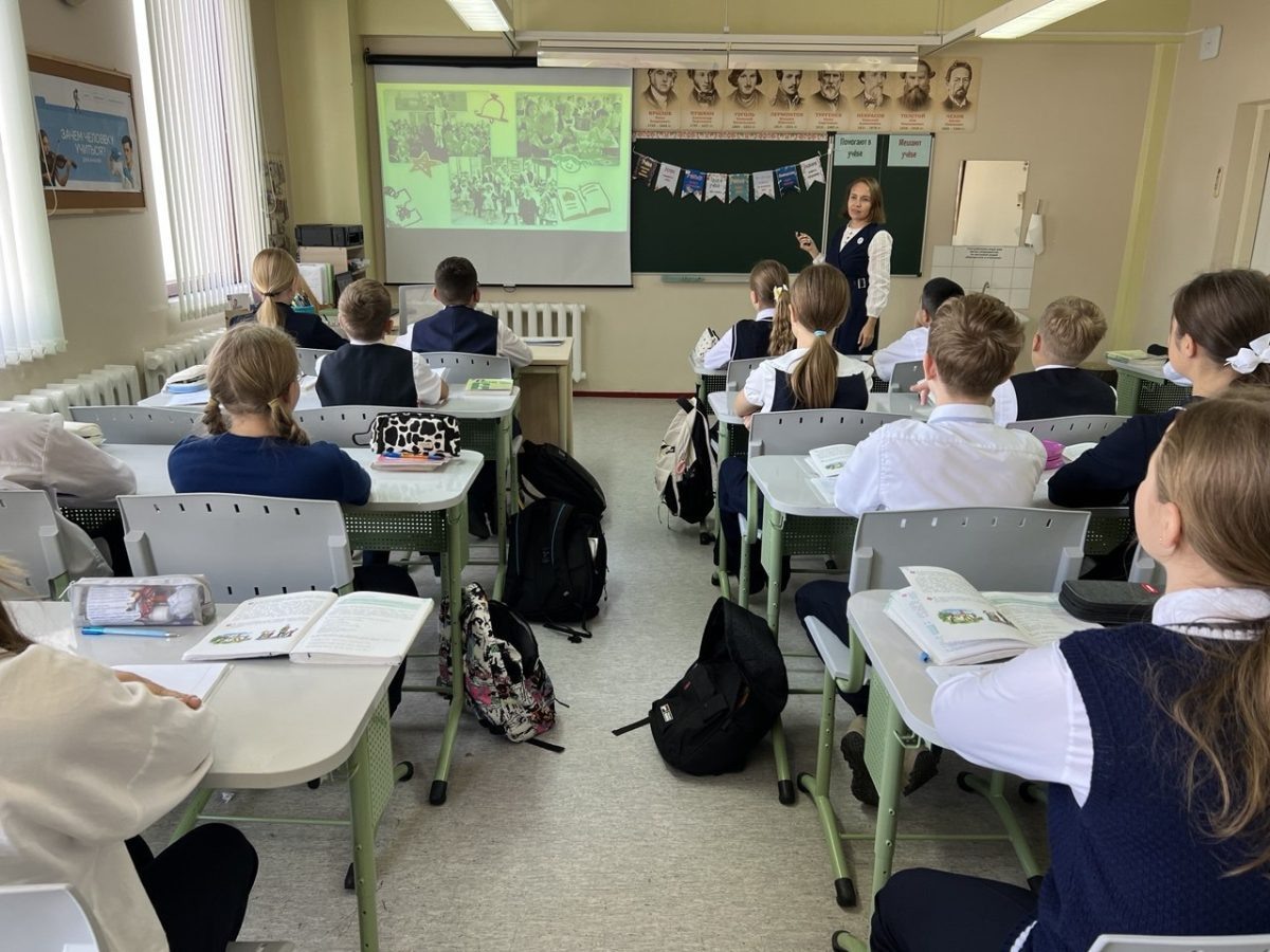    Проект «Мелодии вместо звонков» реализуется Министерством просвещения России совместно с центром всестороннего развития детей «Прогресс»