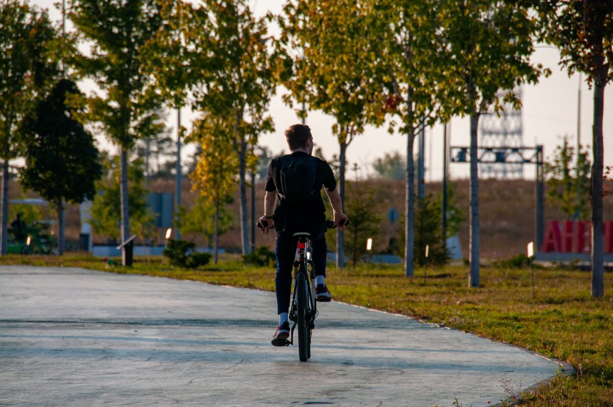 Нужно поощрять обычных граждан за ежедневную физическую активность – будь то пробежка, велопрогулка, скандинавская ходьба.  Фото: Фото: ФедералПресс / Светлана Возмилова