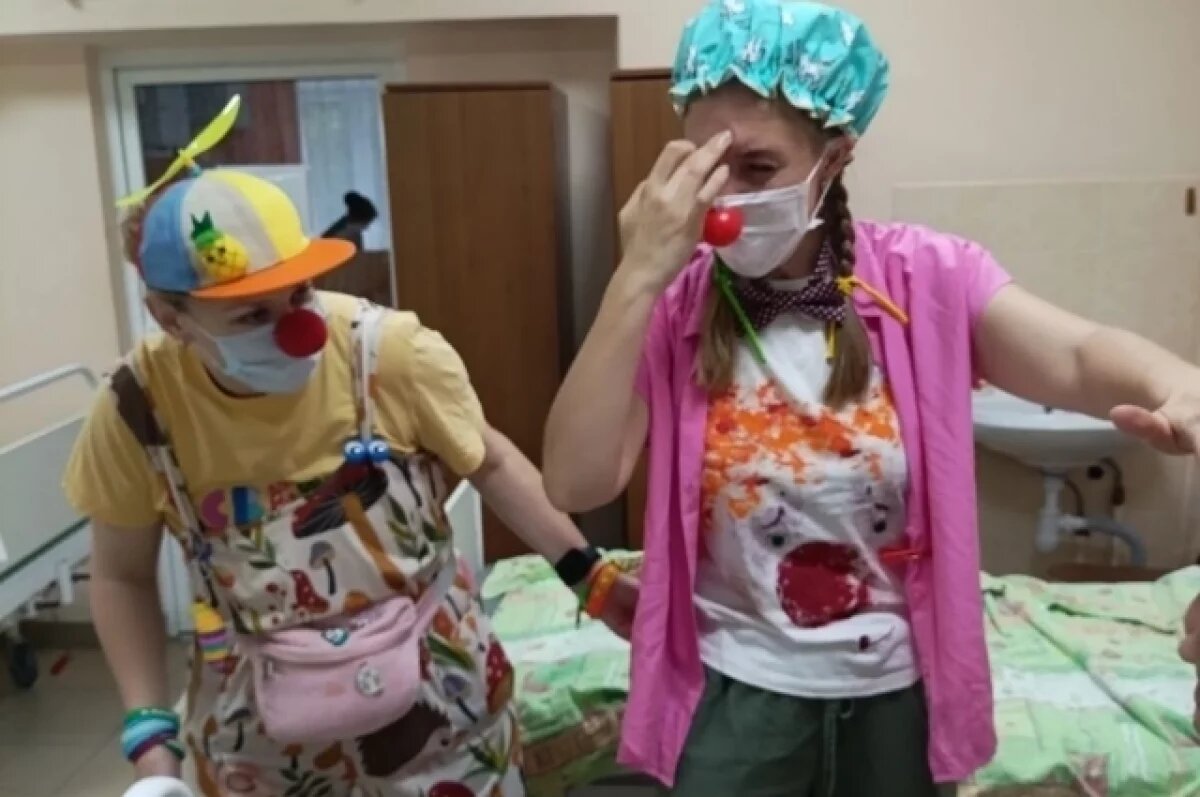    «Клоунский патруль» принес радость юным пациентам во Владимире