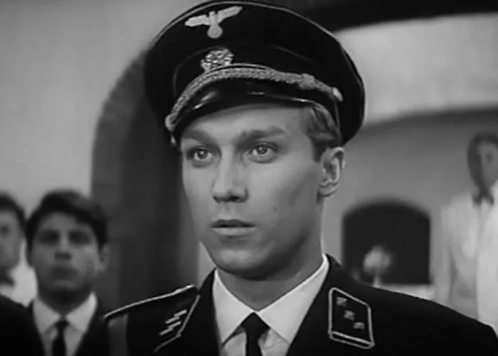 Кадр из фильма "Щит и меч" 1968 год