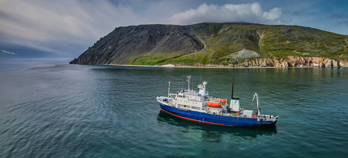 судно «Профессор Хромов»