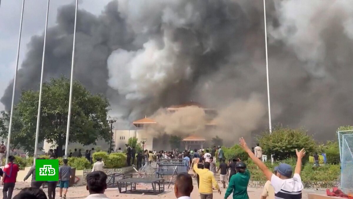    Протесты в Непале: не менее 30 погибших и поиски беглых заключенных