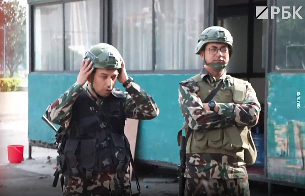 Армия на улицах Катманду.