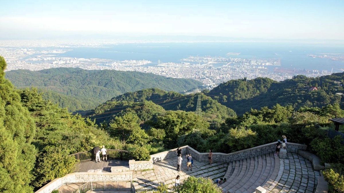 Смотровая площадка на горе Рокко (Mount Rokkō), около города Кобе