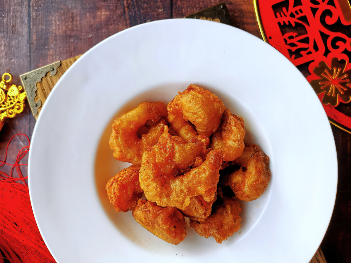 Хрустящие креветки в апельсиновом кляре: нежность моря и цитрусовый взрыв!