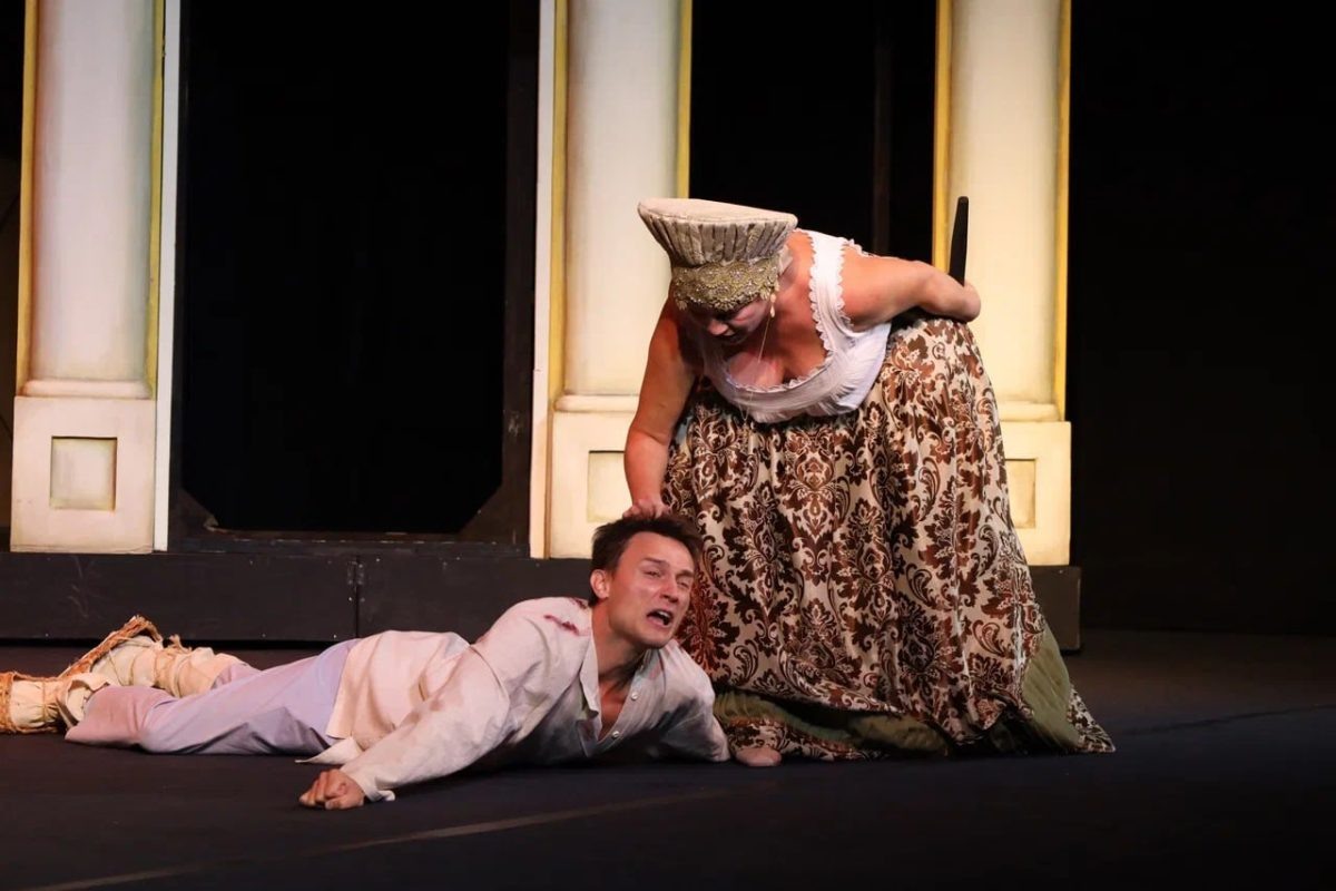    Спектакль поставлен благодаря участию театра в проекте «Культура малой Родины» партии «Единая Россия»