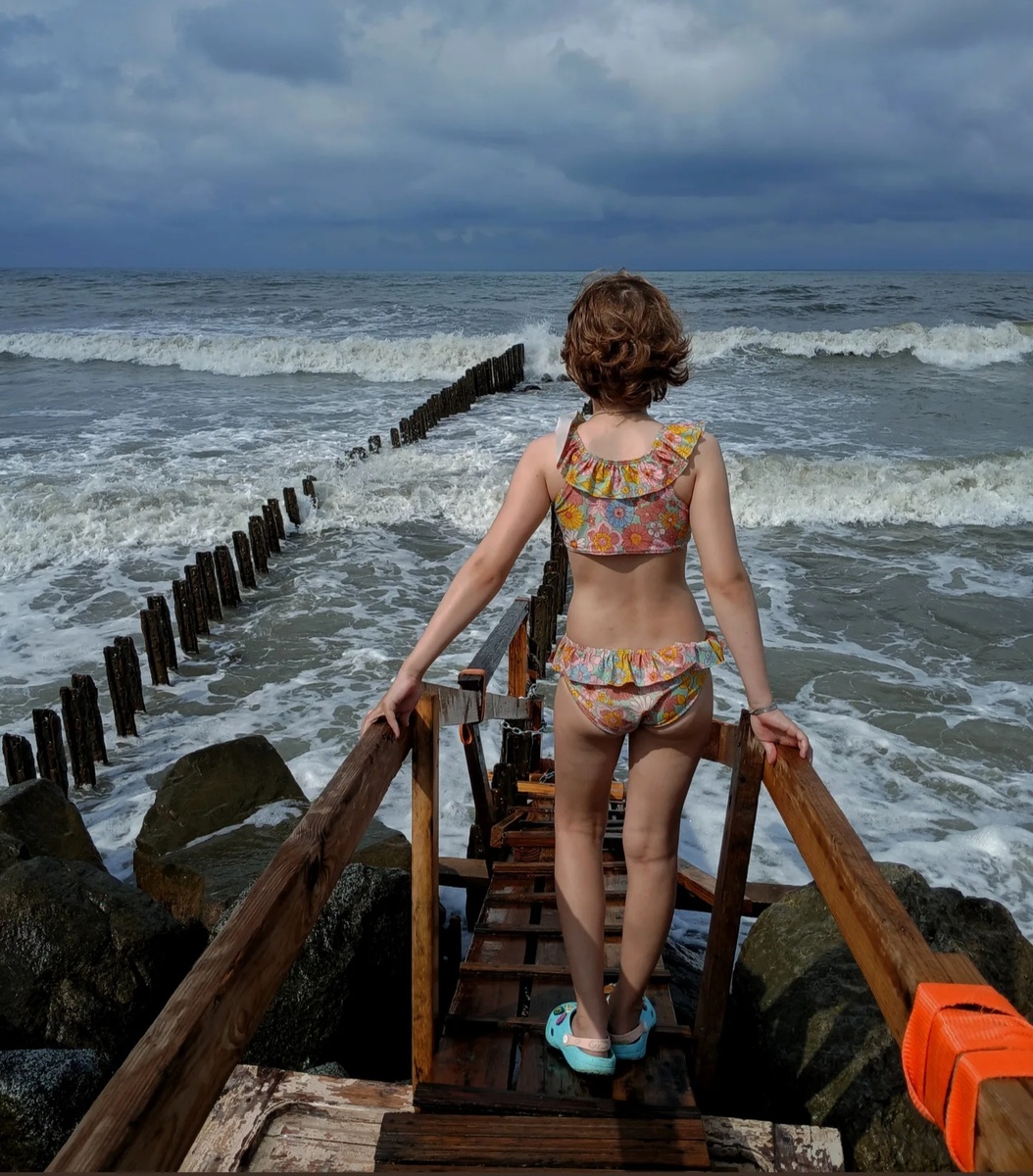 На берегу Черного моря.  Грузия 