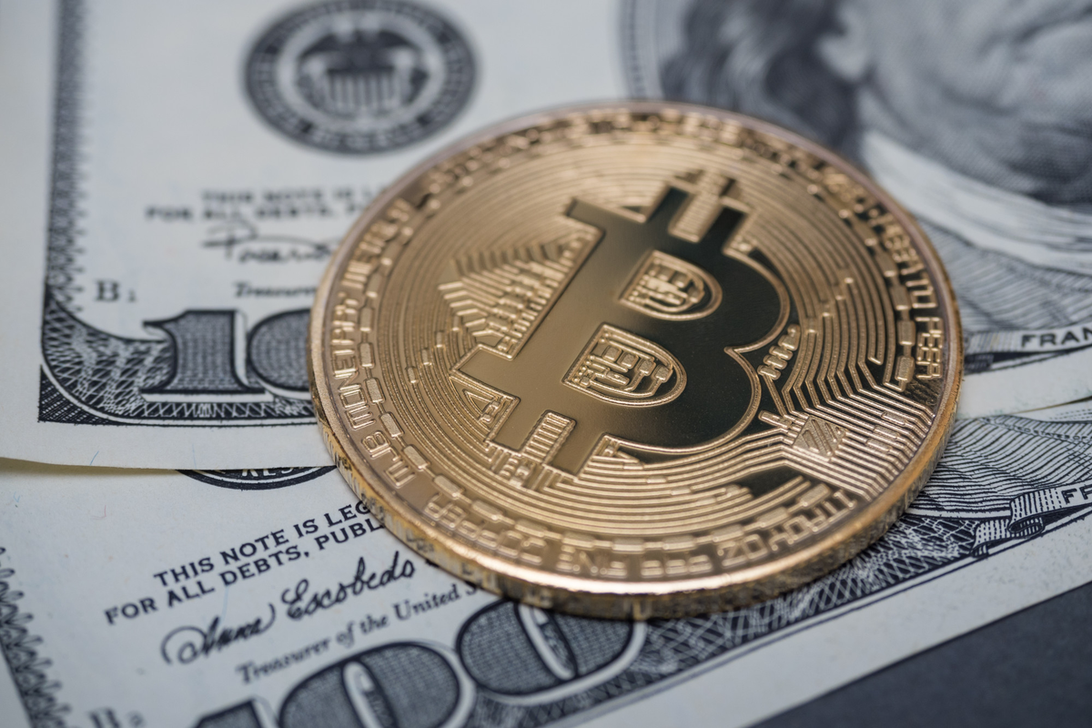 где купить биткоин в России 2025
