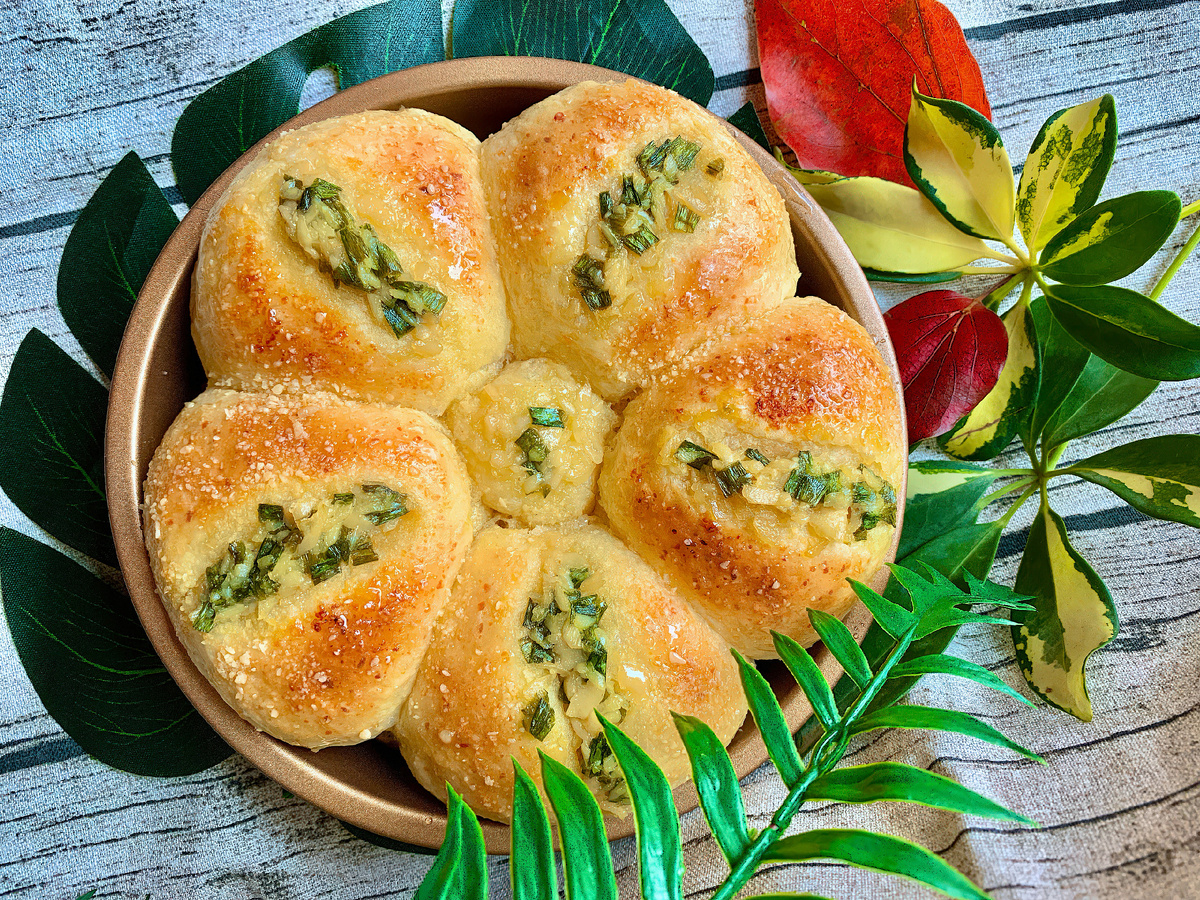 Рецепт: Булочки с зелёным луком