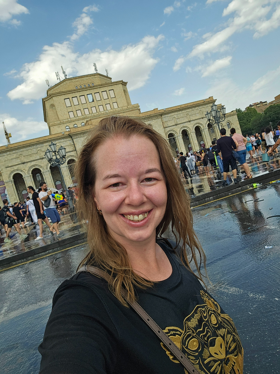 Счастлива как ребенок