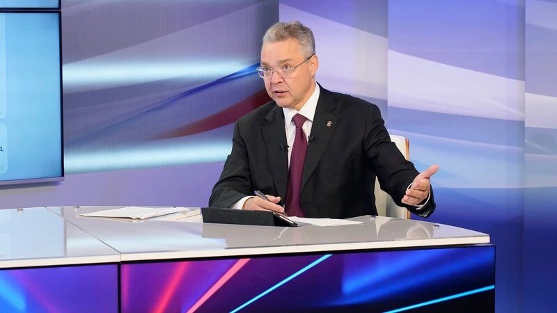   Глава региона Владимир Владимиров провёл сентябрьскую прямую линию Фото: Правительство Ставрополья