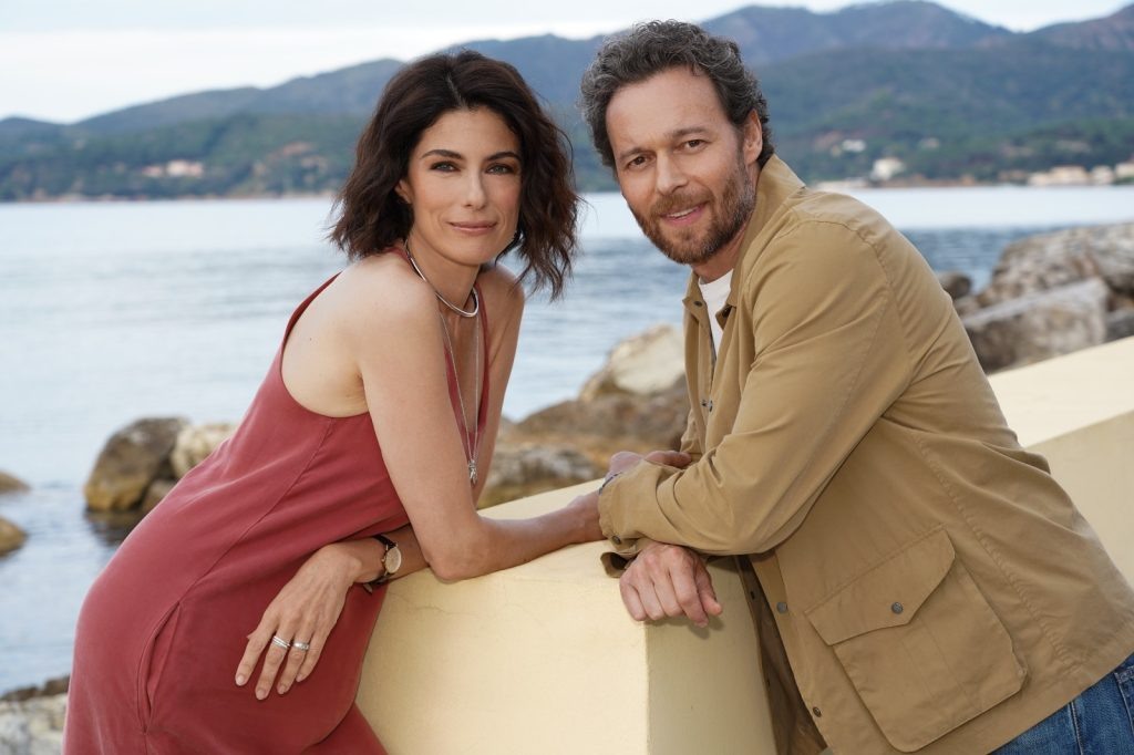 ПО ВОЛНАМ ПАМЯТИ / LE ONDE DEL PASSATO (1 сезон все серии в группе МИК)