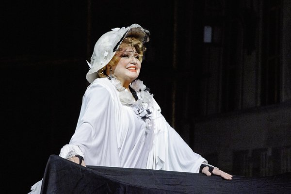  Татьяна  Доронина в спектакле «Старая актриса на роль жены Достоевского» Э.С. Радзинского, режиссёр Р.Г. Виктюк, 1988 г. 