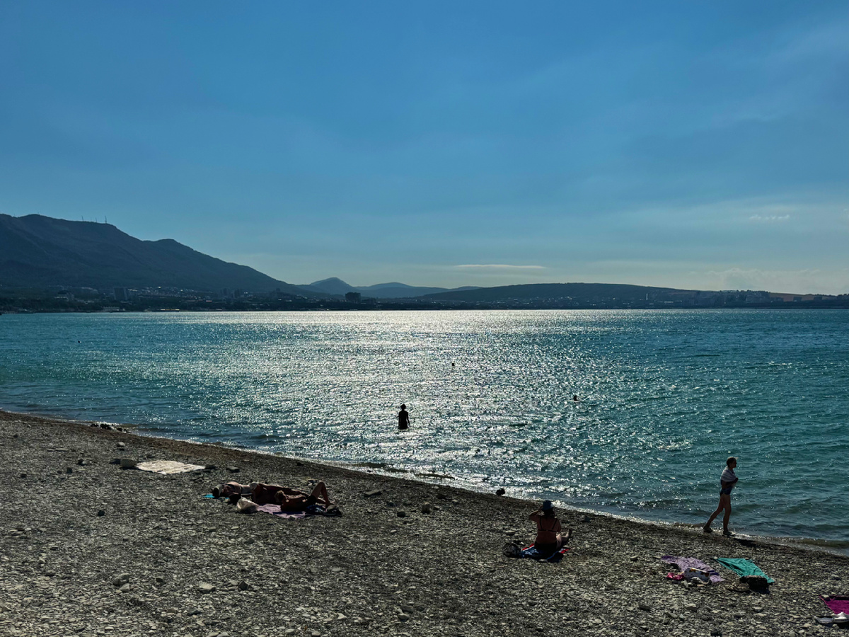 Пляж санатория "Русь. 05.09.2025 Фото автора.