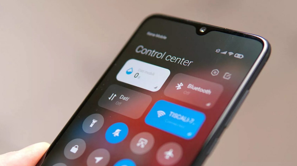    MIUI скрывает чужие расходы на интернет и зарядку — два злостных приложения, которые сжирают всё