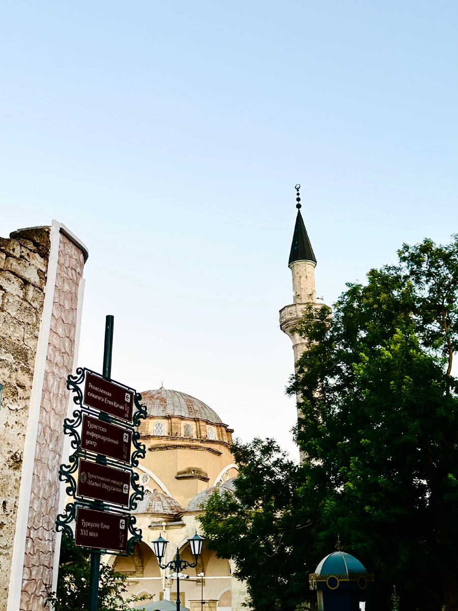 Вид на мечеть из Малого Иерусалима. Фото автора 