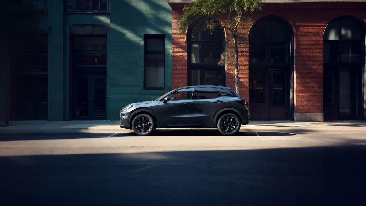 Lexus LBX Vibrant Edition 2025