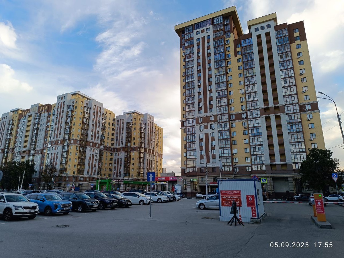 "Привокзальная площадь" - это парковка. Ну, здравствуй, Рязань!