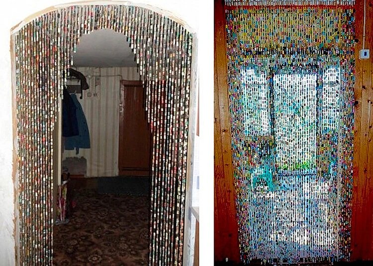 Пестрые шторки-нитки вешали на входе в кухню