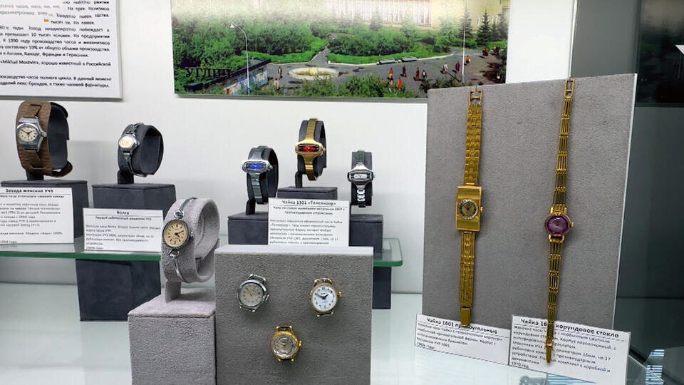     Символы эпохи: уникальная выставка часов открылась в Москве ИЗВЕСТИЯ