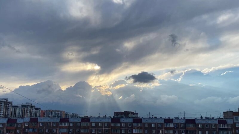     Дождевая туча в Барнауле. Altapress.ru