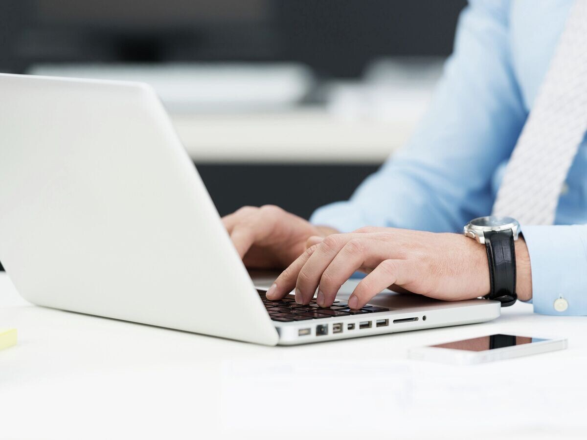    Работа за компьютером© Fotolia / contrastwerkstatt