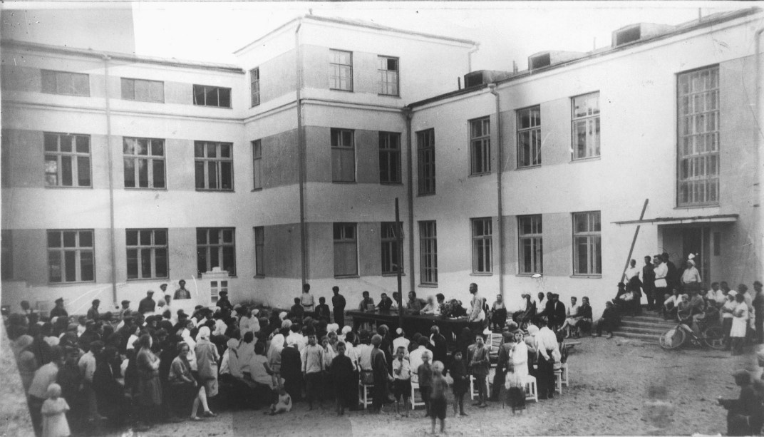 Бывшая окружная больница. Бийск. Фото предоставлено Александром Дерингом 
