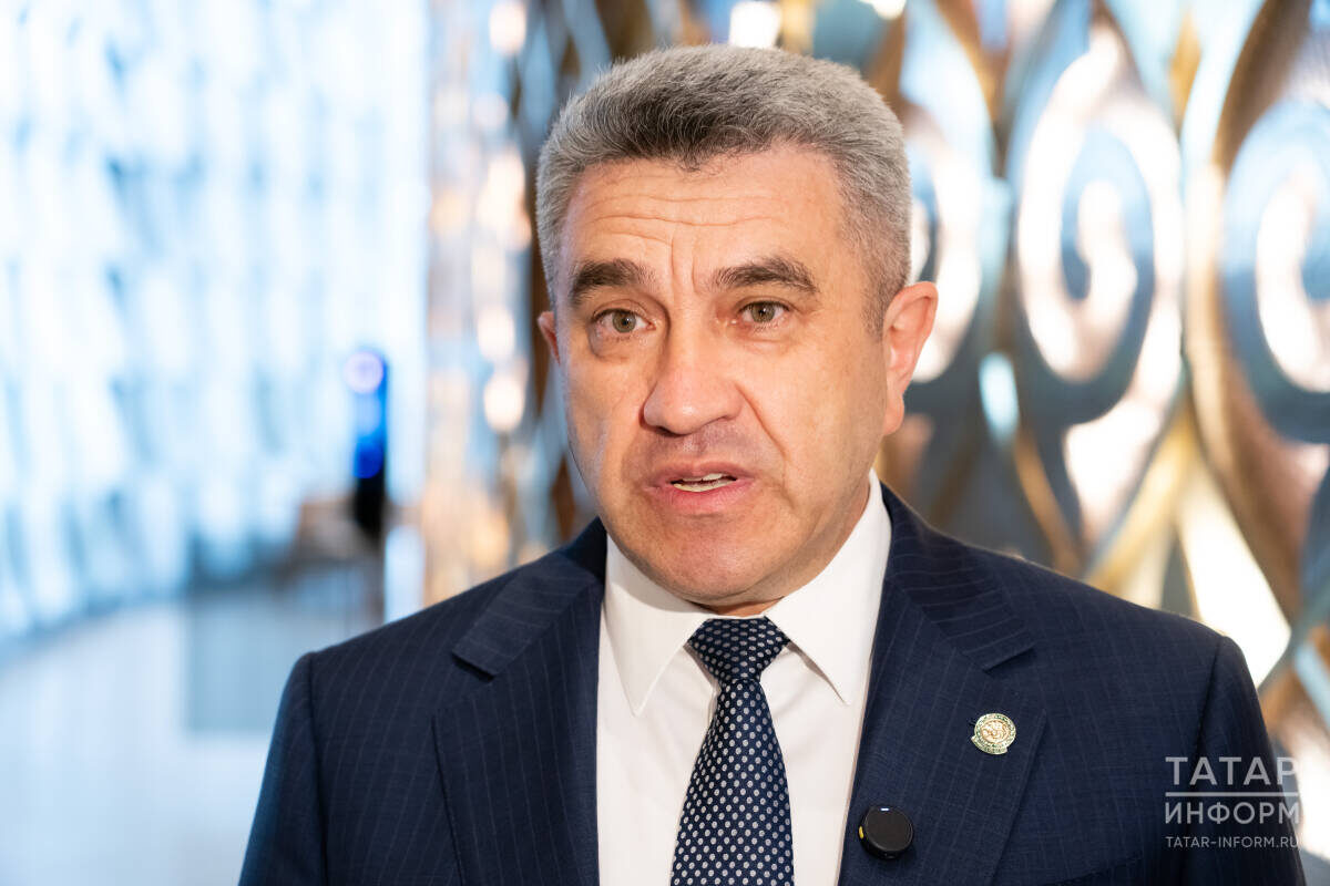 Ильсур Хадиуллин: «Новые гранты для педагогов появились в системе образования с 1 сентября по решению Раиса Татарстана»Фото: © Салават Камалетдинов / «Татар-информ»