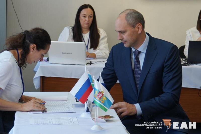    ЕАН. Денис Паслер