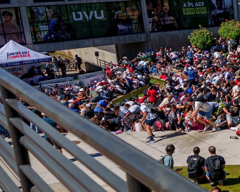 Толпа сразу после выстрела...Каждый за себя,братцы!  фото: картинки яндекс.