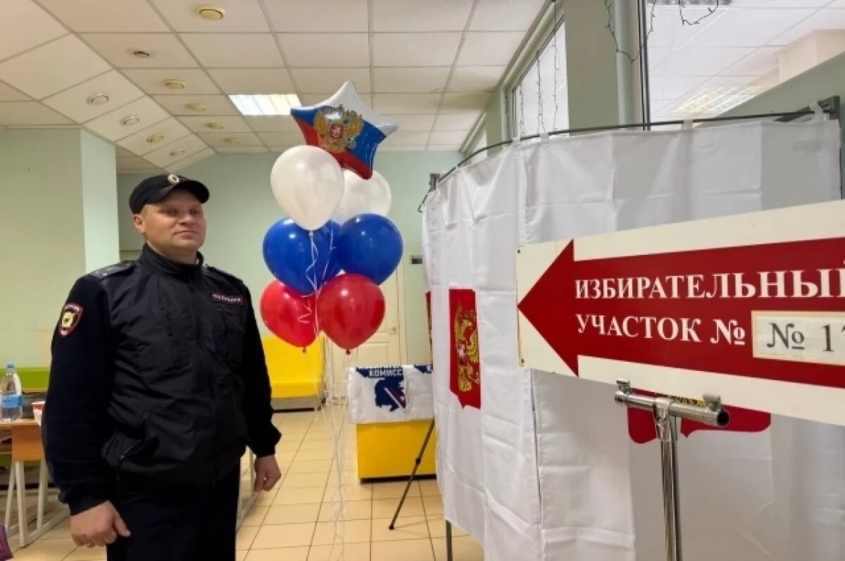    В Челябинской области полиция следит за порядком на избирательных участках