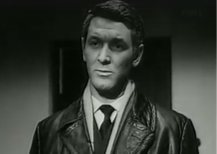 Кадр из фильма «Прерванный полёт»