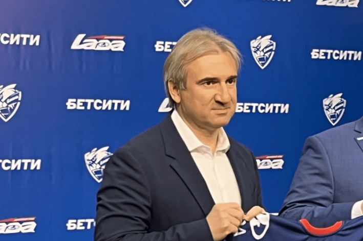 Генеральный директор ХК «Лада» Александр Харламов