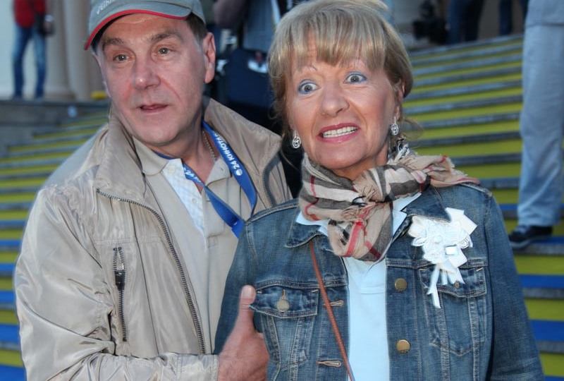 "Женился на первой встречной и уже 40 лет вместе": ей — 85 лет, а ему — 67, личная жизнь Сергея Маковецкого, почему он не стал отцом