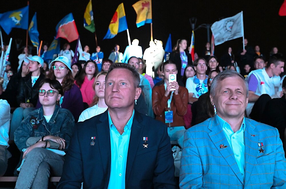    Сергей Прокопьев (слева) и Андрей Борисенко пообщались в Волгограде со школьниками и студентами. Фото: АиФ/ Геннадий Бисенов