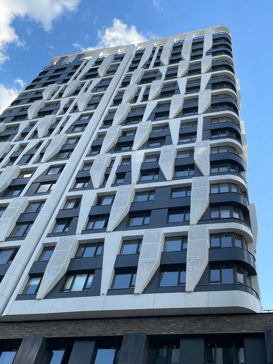 Короба для кондиционеров интегрированы как элемент дизайна фасада
Автор фото: Бюро «Автор»
