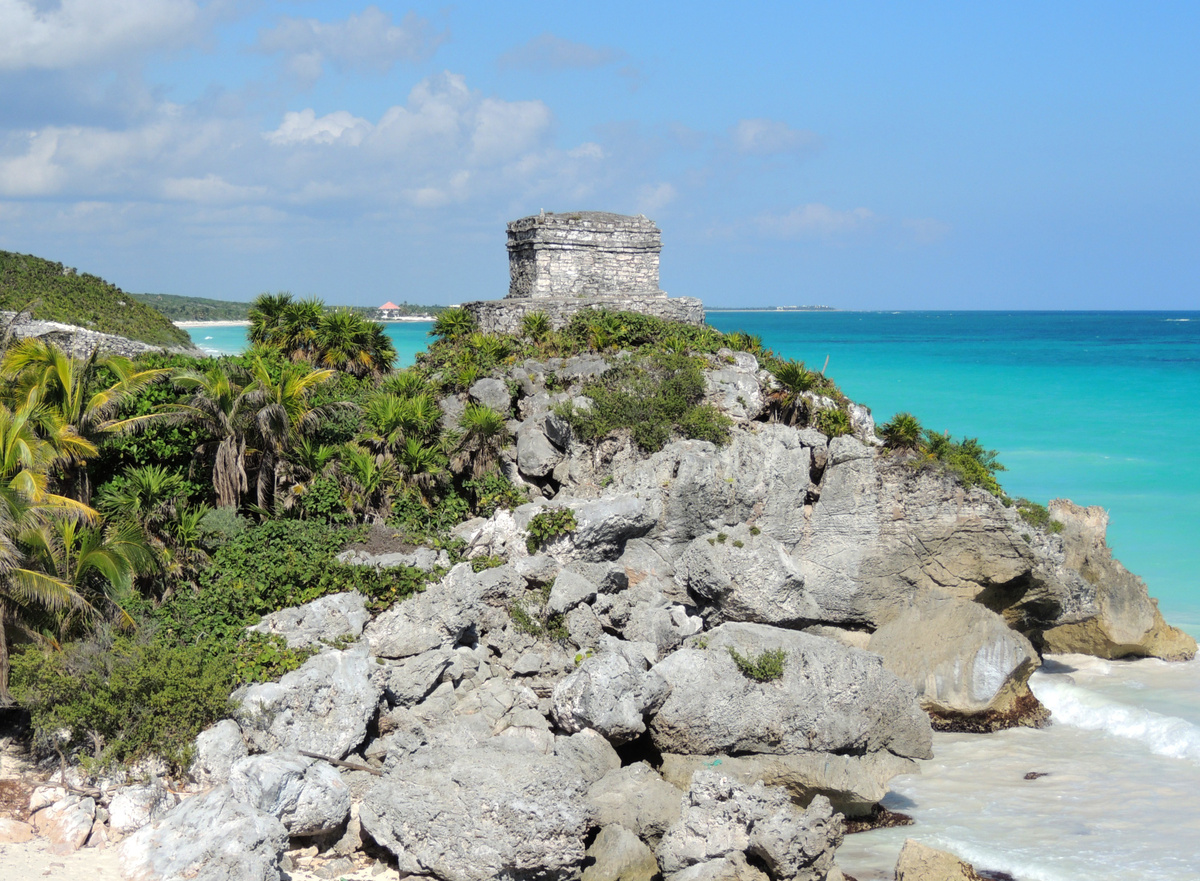 Башня на утесе.