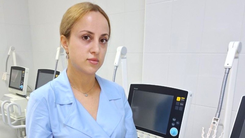    Анестезиолог из Югры оказала помощь более чем сотне пациентов в Макеевке