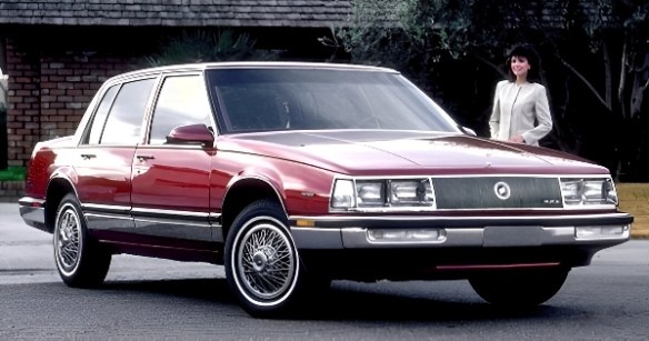 В 1985 году компания Buick зафиксировала свой лучший год, продав чуть более миллиона автомобилей и представив удивительно разнообразную линейку продукции.