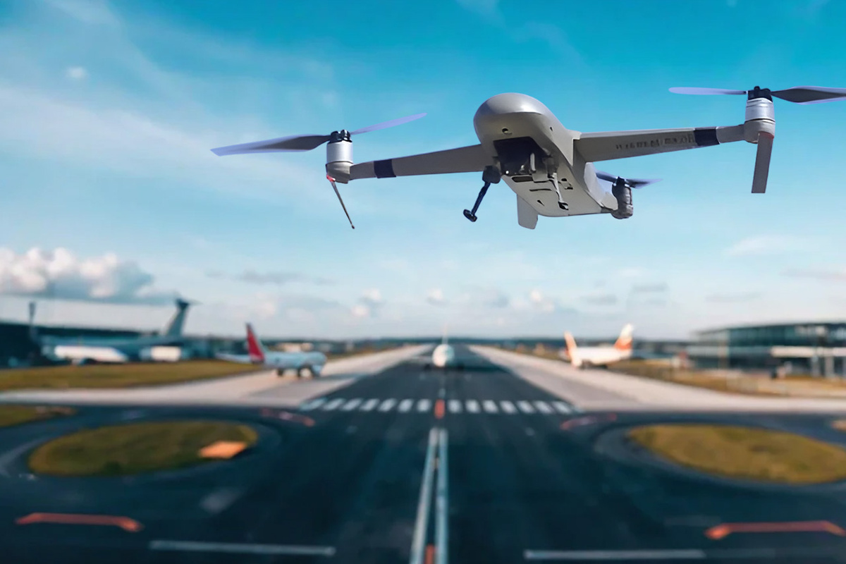 Массированная атака беспилотников отразилась на работе воздушного транспорта.  Фото: