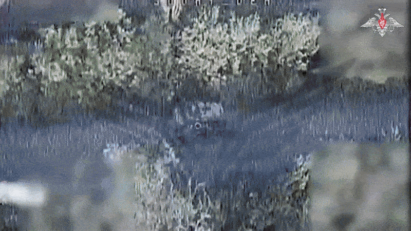    Дроноводы бьют по целям//Видео с официального ТГ-канала Минобороны