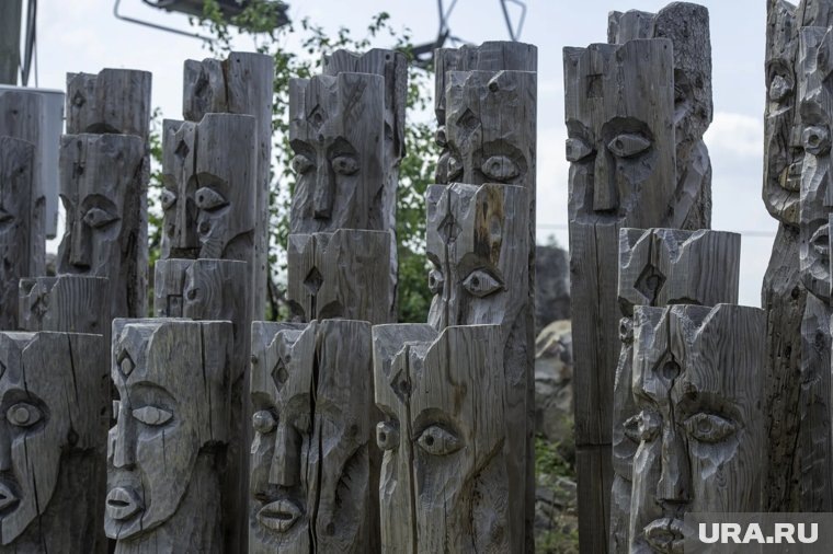    Идолам коми-пермяки уже не поклоняются, но в духов верят