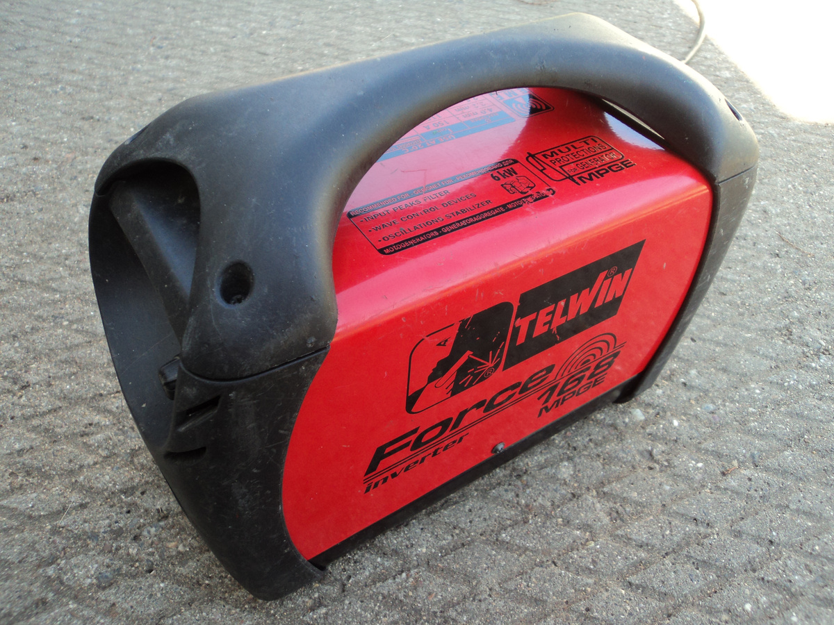 Внешний вид аппарата (смотри галерею). Все фото автора.