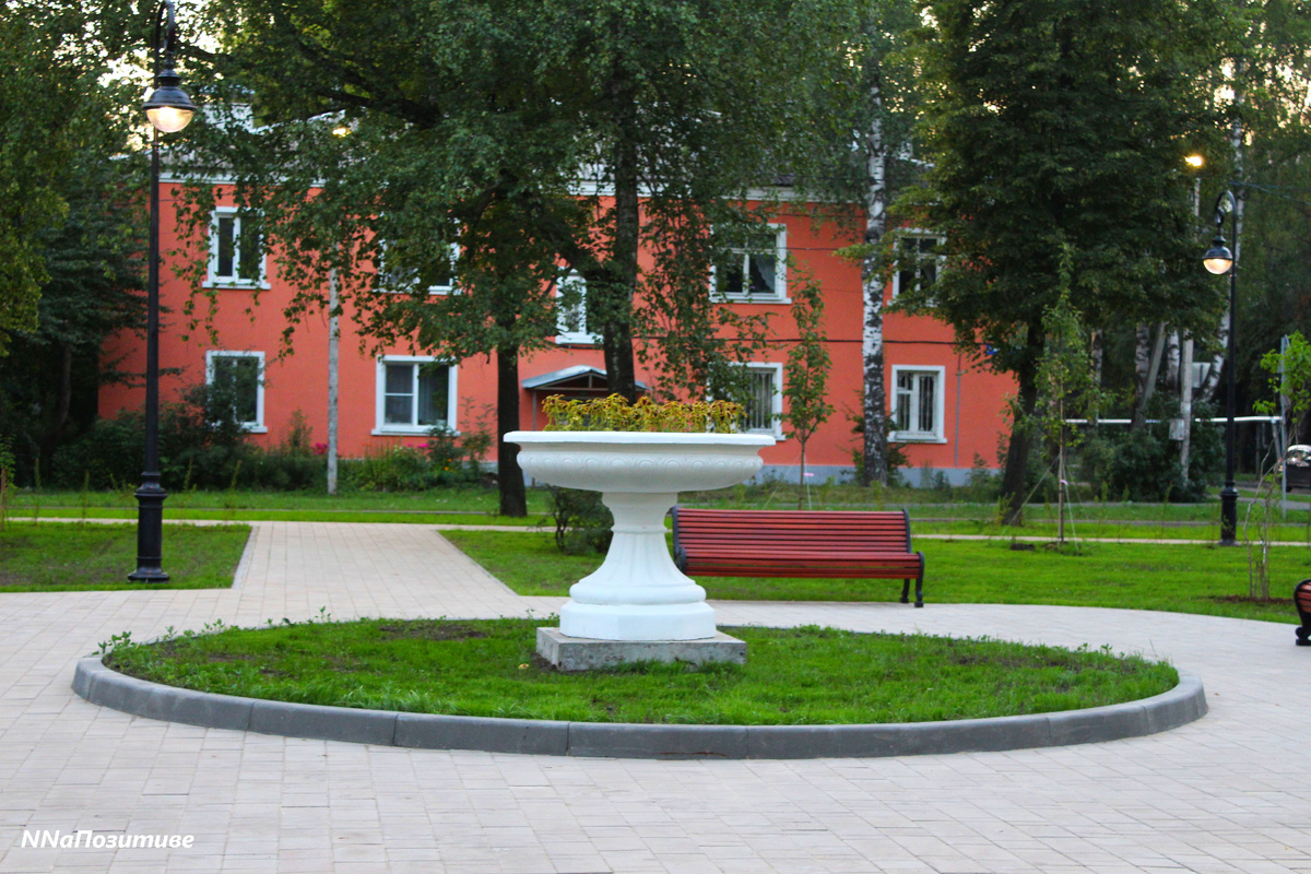 Сквер на улице Чаадаева