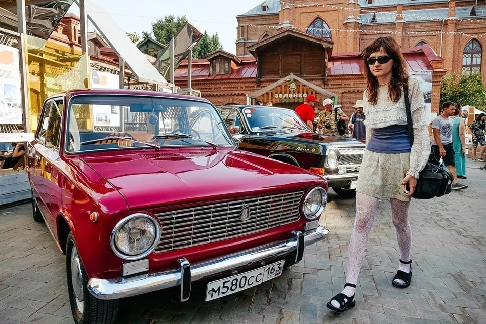    Выставка откроется в 16:00 12 сентября. Светлана МАКОВЕЕВА